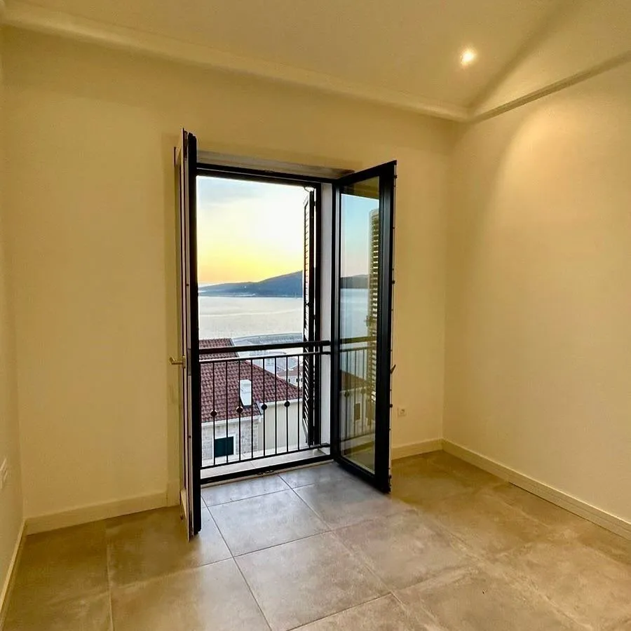 Prodaja, jednosoban stan, 77m², Luštica, Tivat