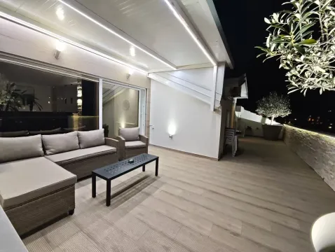 Rent, two bedroom apartment, 100m², Budva, Crna Gora - image 19