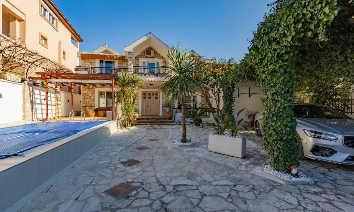 Prodaja, kuća, 234m², Tivat, Crna Gora