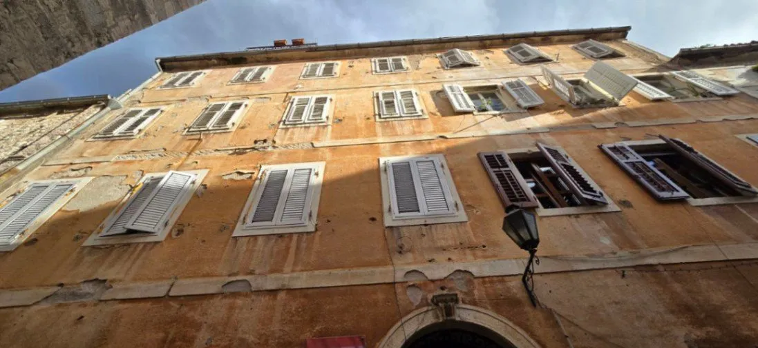 Prodaja, trosoban stan, 72m², Centar, Kotor