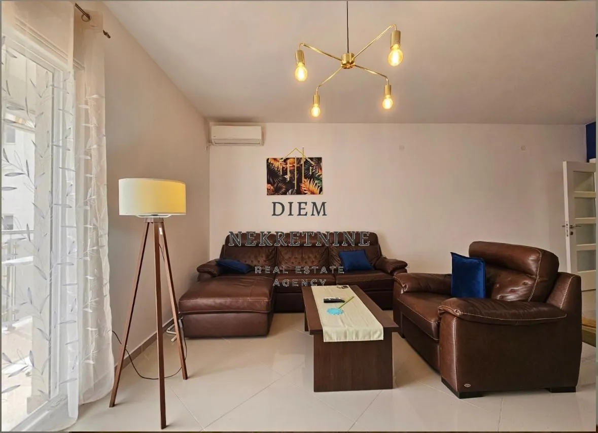 Prodaja, dvosoban stan, 78m², Šušanj, Bar