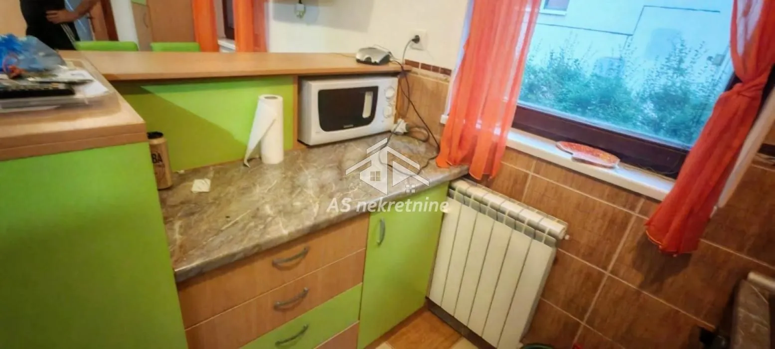 Izdavanje, dvosoban stan, 40m², Čukarica, Beograd