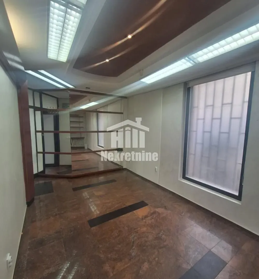 Rent, office space, 20m², Čukarica, Beograd