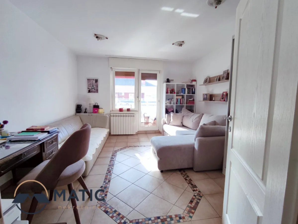 Sale, four bedroom apartment, 80m², Bulevar Oslobodjenja, Novi Sad Sve Podlokacije