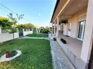 Izdavanje, kuća, 120m², Tološi, Podgorica - image 2