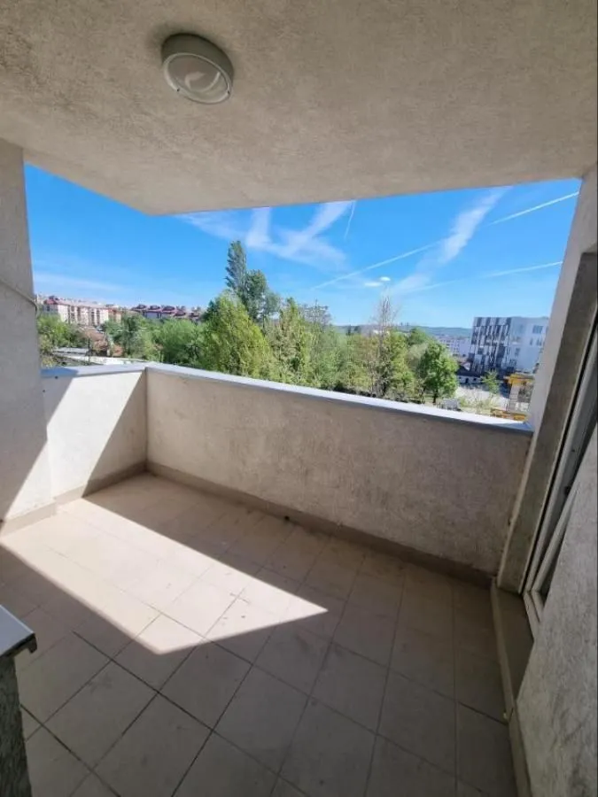 Izdavanje, jednosoban stan, 53m², Bulevar patrijarha Pavla, Novi Sad Sve Podlokacije