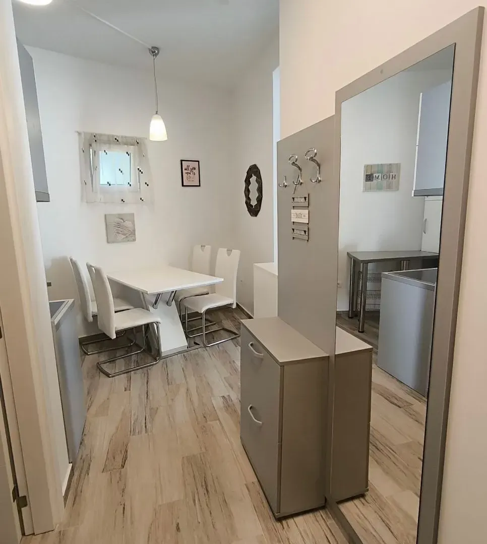 Prodaja, garsonjera, 35m², Bečići, Budva