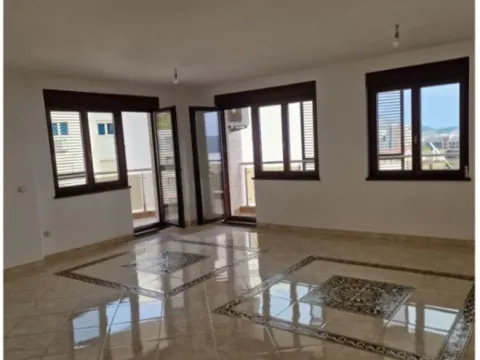 Sale, one bedroom apartment, 58m², Bečići, Budva - image 9