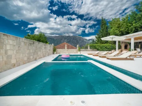 Sale, house, 240m², Donji Stoliv, Kotor - image 11