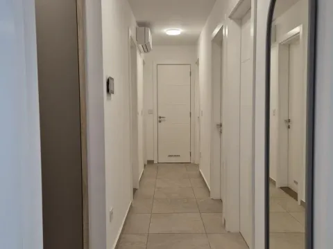 Izdavanje, trosoban stan, 88m², Novi Beograd Sve Podlokacije, Beograd - image 6