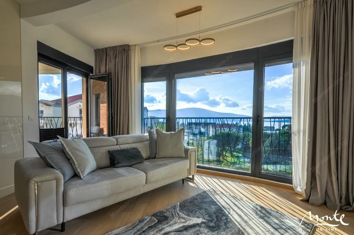 Prodaja, dvosoban stan, 73m², Tivat, Crna Gora
