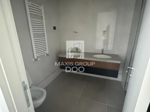 Sale, four bedroom apartment, 146m², Savski Venac, Beograd - image 16