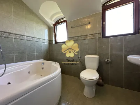 Izdavanje, kuća, 280m², Zabjelo, Podgorica - image 11