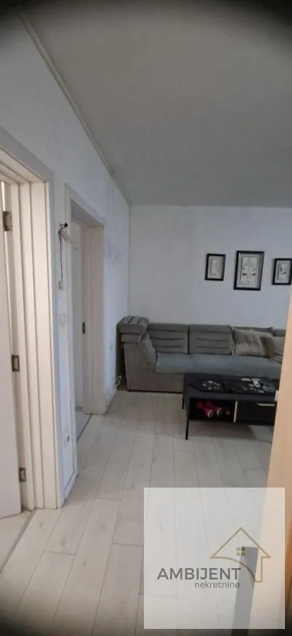 Prodaja, trosoban stan, 55m², Zemun Sve Podlokacije, Beograd