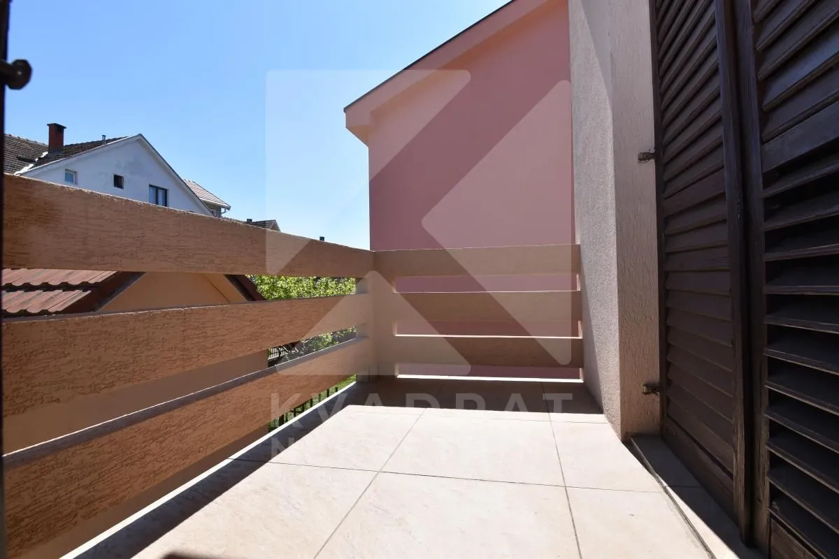 Prodaja, kuća, 260m², Stari Aerodrom, Podgorica