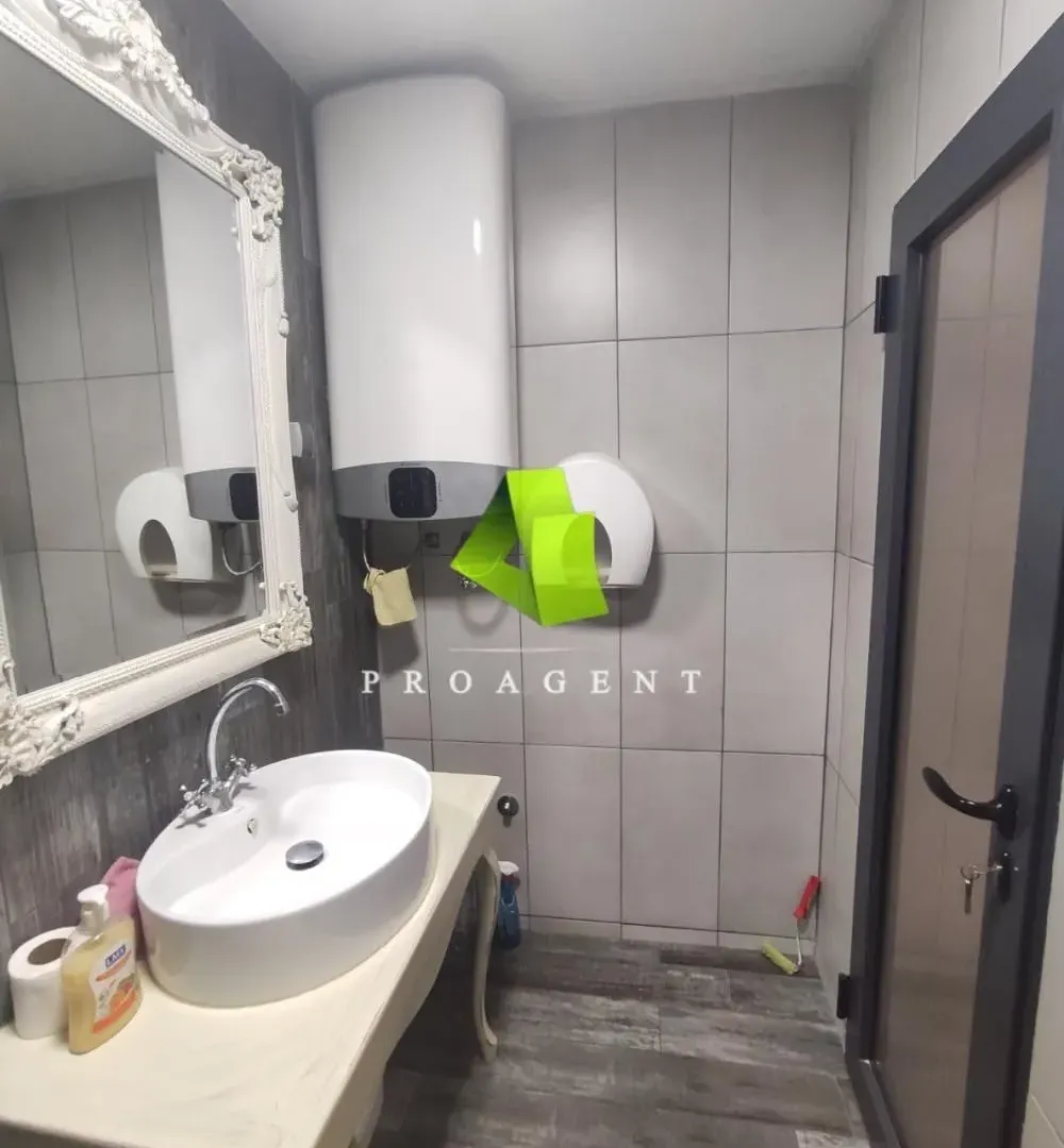 Sale, office space, 95m², Palilula, Niš