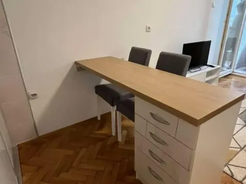 Izdavanje, garsonjera, 24m², Bulevar Oslobodjenja, Novi Sad Sve Podlokacije - image 3