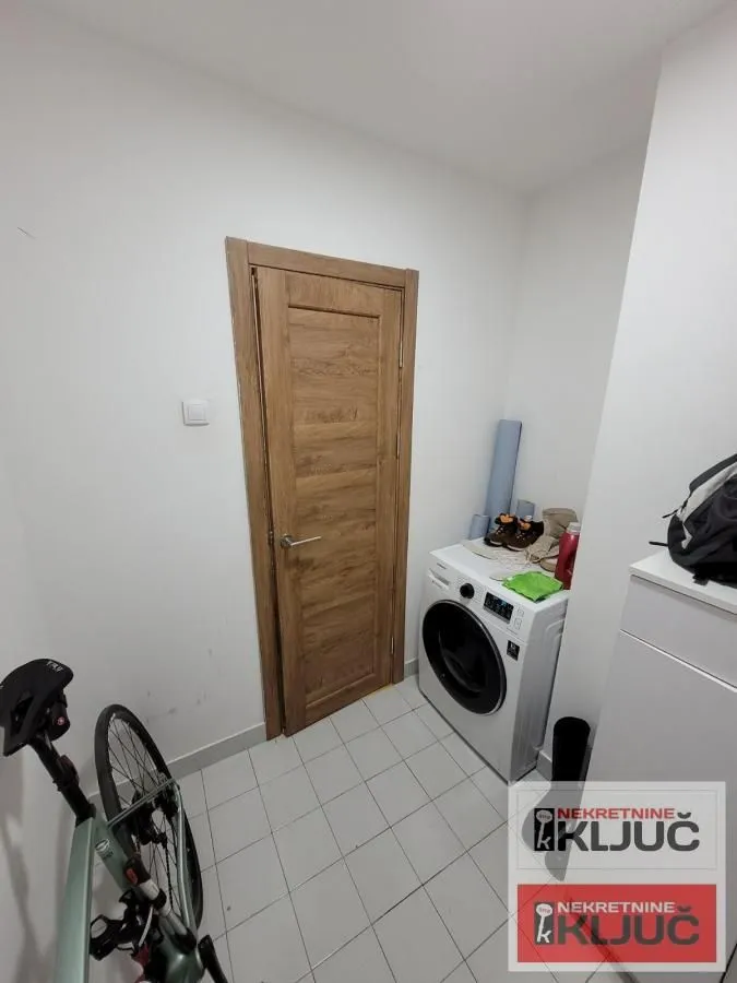 Prodaja, trosoban stan, 96m², Sajmište, Novi Sad