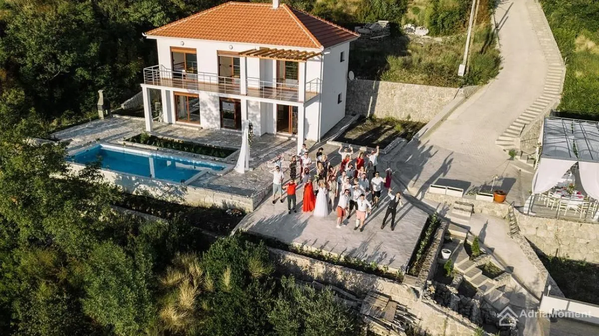 Prodaja, kuća, 392m², Prijeradi, Kotor