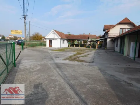 Izdavanje, poslovni prostor, 150m², Petrovac, Kragujevac - image 6