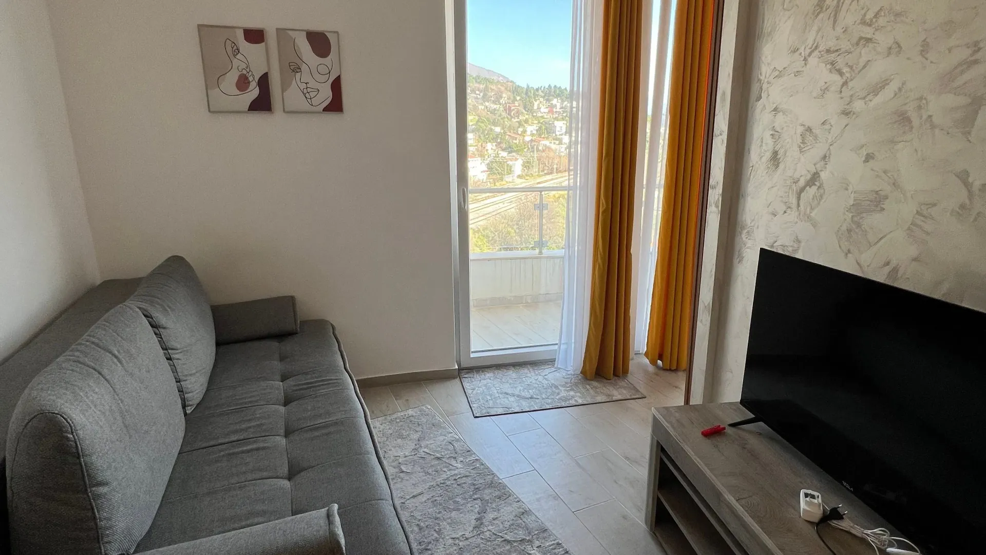 Rent, one bedroom apartment, 38m², Sutomore, Bar
