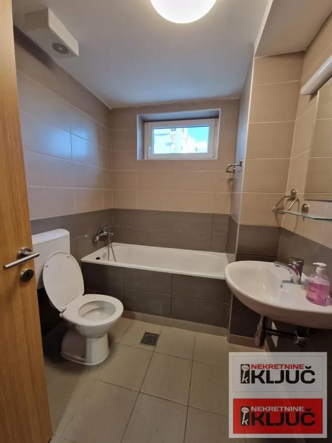 Izdavanje, trosoban stan, 67m², Novo naselje, Novi Sad