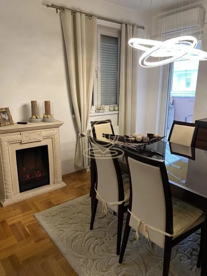 Prodaja, četvorosoban stan, 128m², Novo naselje, Novi Sad