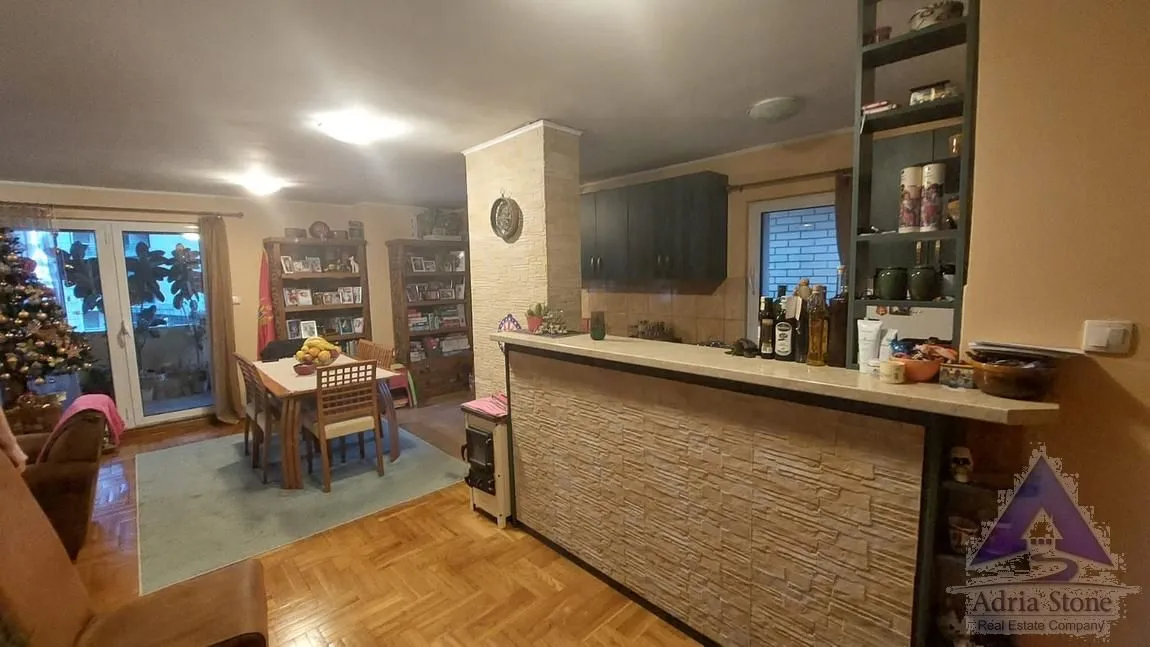 Prodaja, dvosoban stan, 89m², Centar, Budva