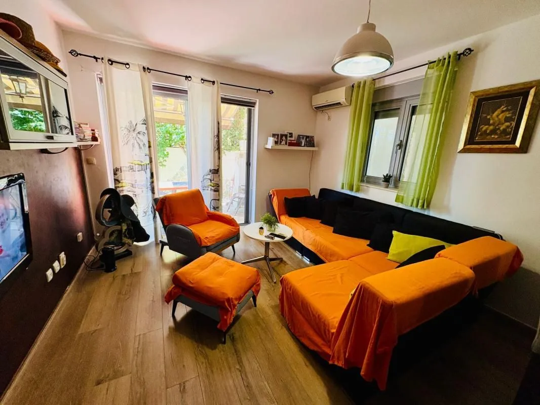 Sale, one bedroom apartment, 50m², Petrovac, Budva