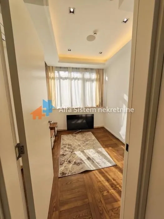 Rent, four bedroom apartment, 148m², Savski Venac, Beograd