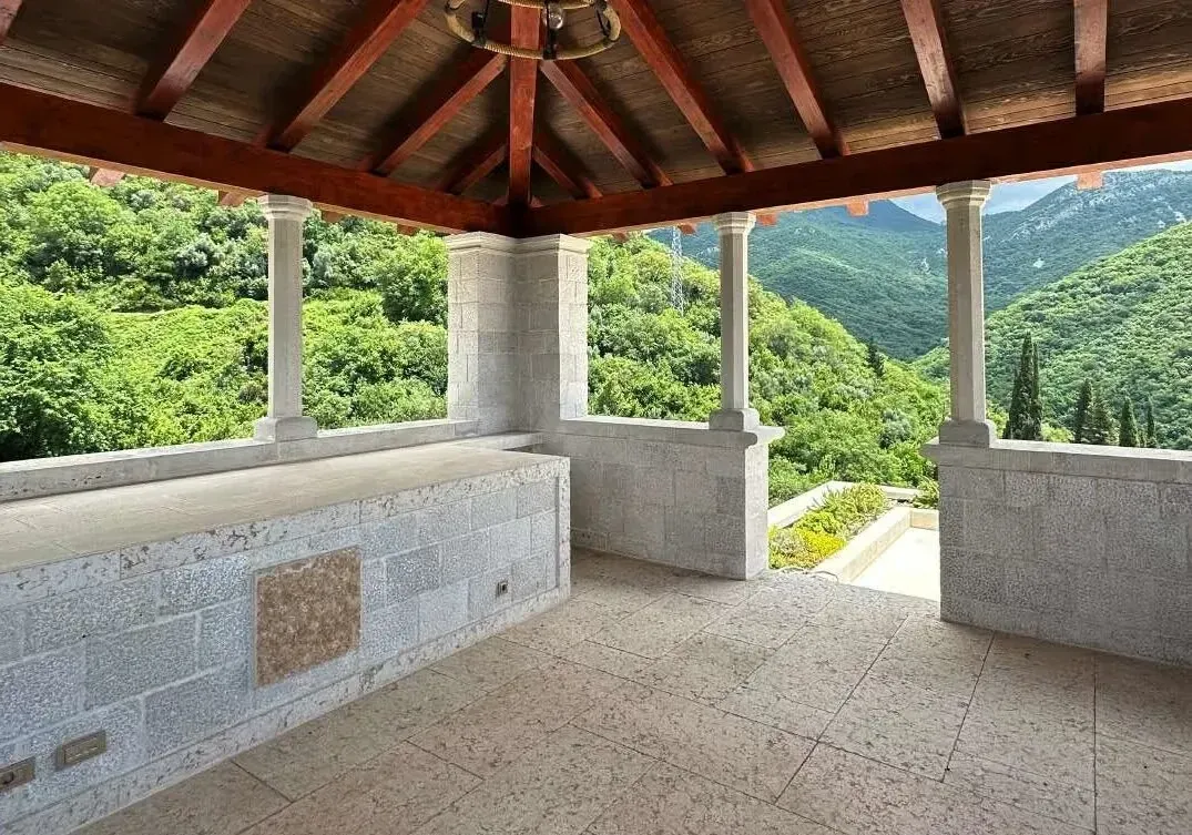 Sale, house, 1483m², Tivat, Crna Gora