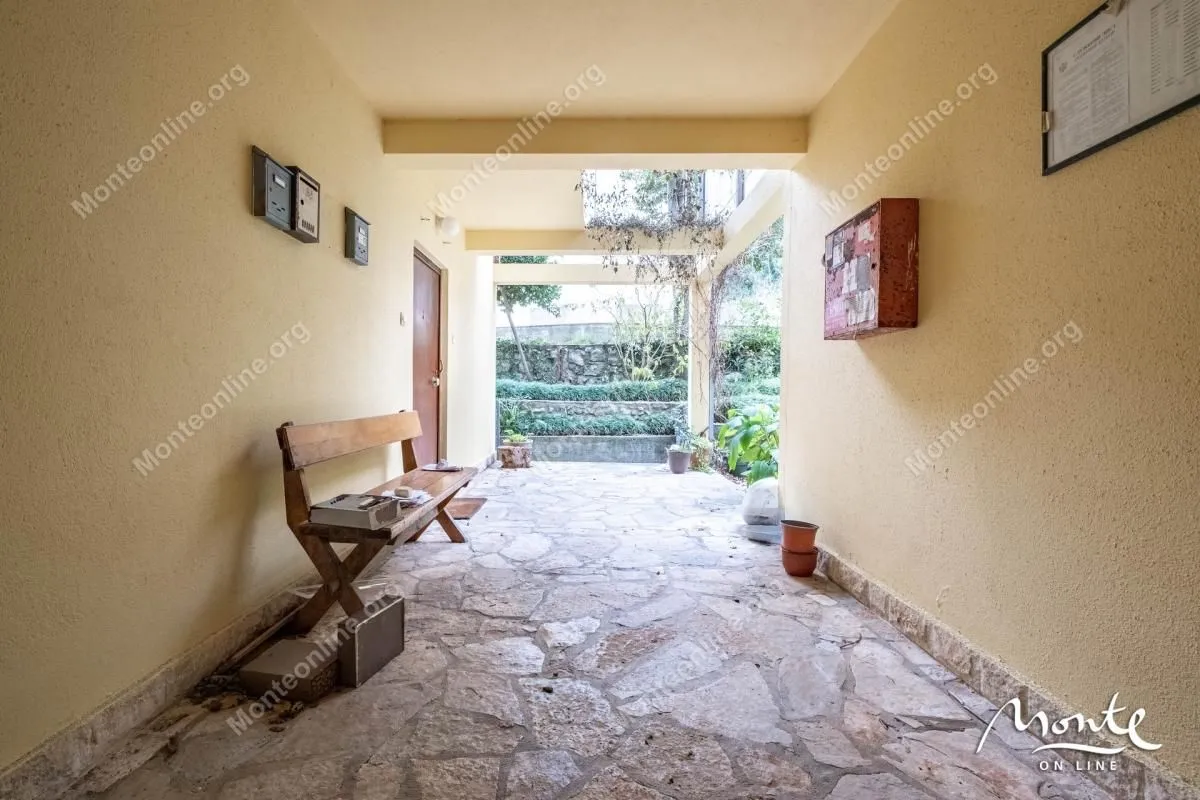 Prodaja, dvosoban stan, 44m², Ljuta, Kotor