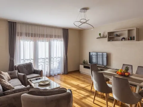 Izdavanje, dvosoban stan, 82m², Pržno, Budva - image 3