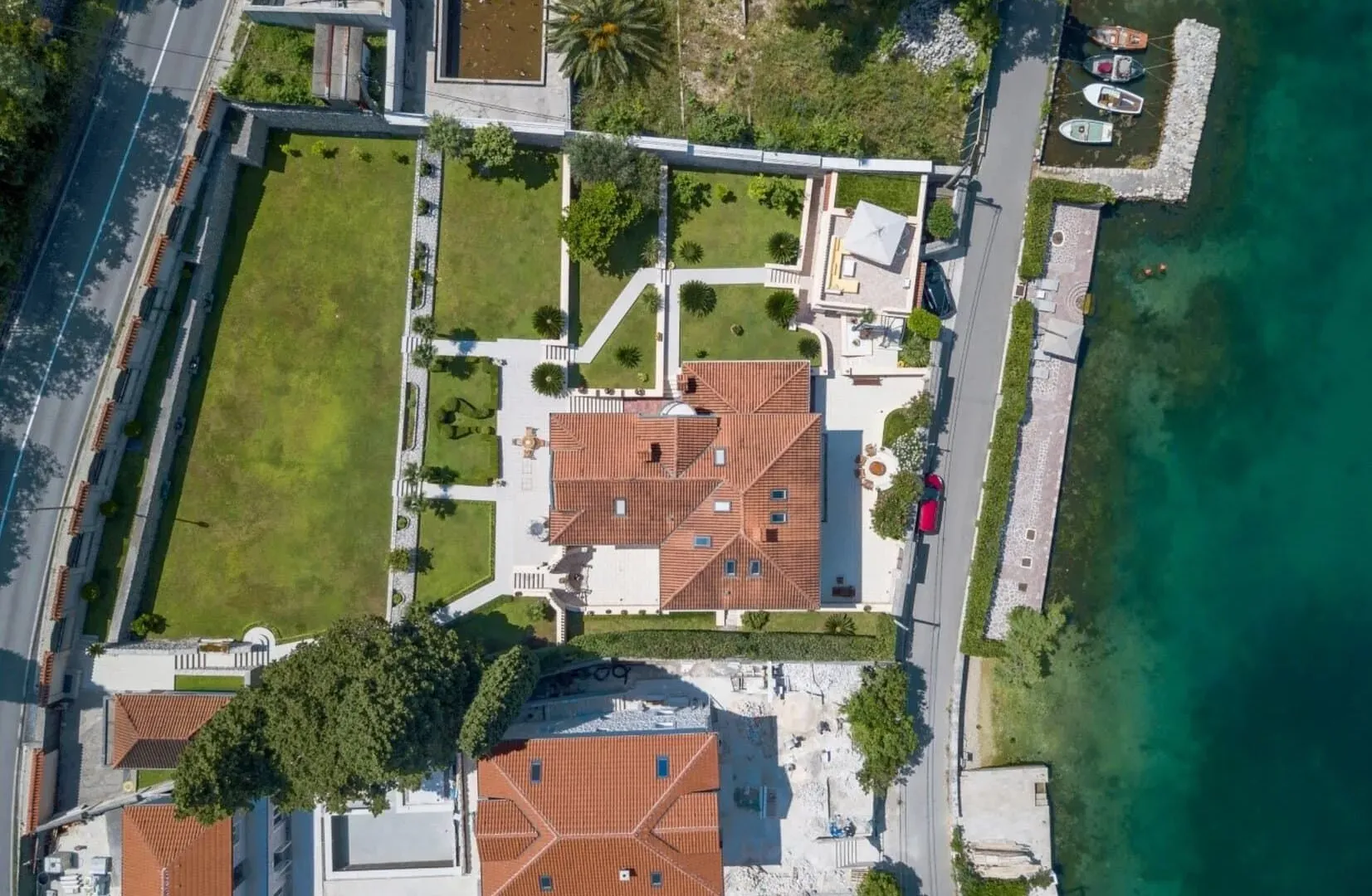Sale, house, 409m², Ljuta, Kotor