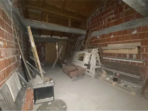 Prodaja, kuća, 143m², Duvanište, Niš - image 2