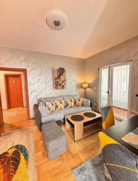 Rent, two bedroom apartment, 60m², Rozino, Budva