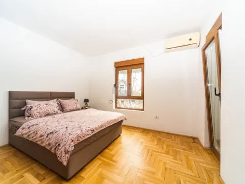 Rent, two bedroom apartment, 65m², City Kvart, Podgorica - image 6