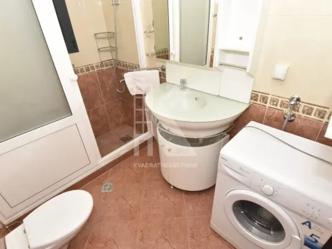 Rent, house, 200m², Stari Aerodrom, Podgorica - image 18
