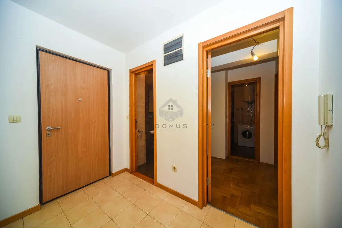 Prodaja, dvosoban stan, 64m², Stari Aerodrom, Podgorica