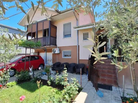 Prodaja, kuća, 114m², Zagorič, Podgorica - image 1