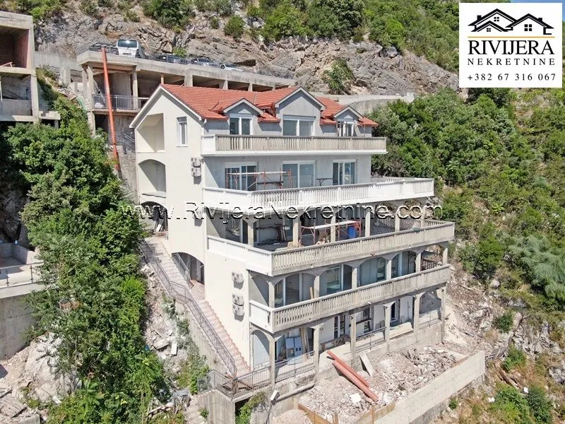 Prodaja, jednosoban stan, 44m², Njivice, Herceg Novi