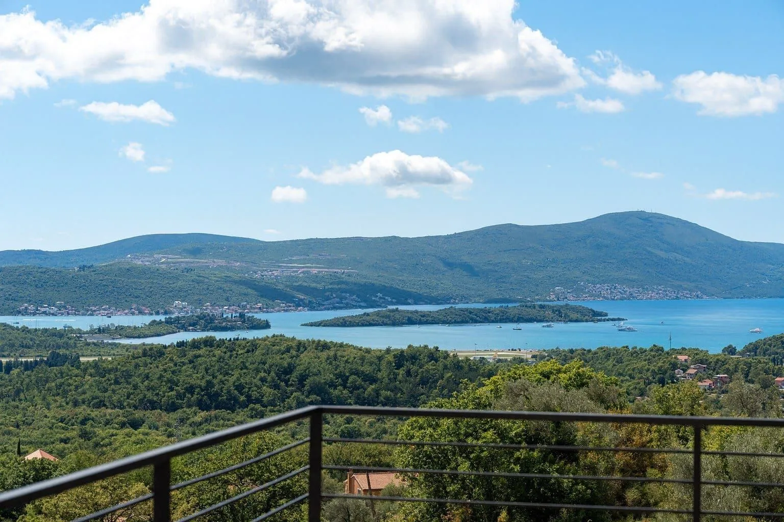 Sale, house, 200m², Kavač, Kotor