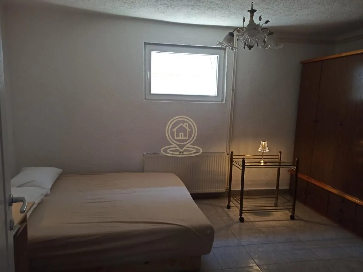 Izdavanje, trosoban stan, 70m², Salajka, Novi Sad Sve Podlokacije