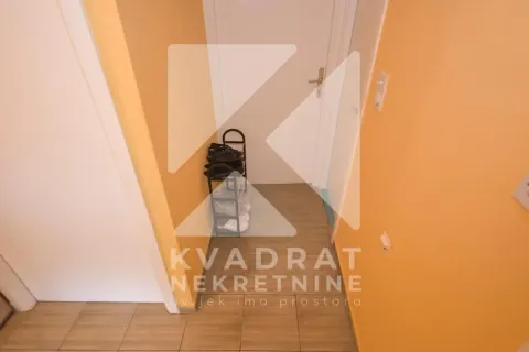 Prodaja, dvosoban stan, 80m², Pejton, Podgorica - image 12