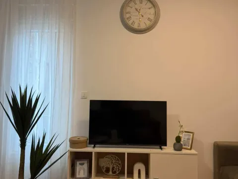 Rent, studio apartment, 37m², Malo Brdo, Podgorica - image 14