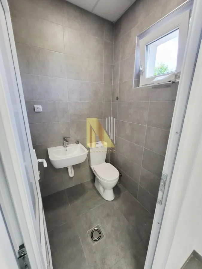 Izdavanje, poslovni prostor, 80m², Klisa, Novi Sad Sve Podlokacije