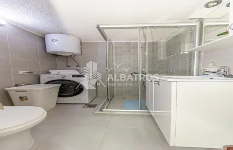 Rent, one bedroom apartment, 33m², Sutomore, Bar - image 12