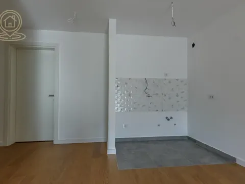 Izdavanje, poslovni prostor, 77m², Voždovac Sve Podlokacije, Beograd - image 7