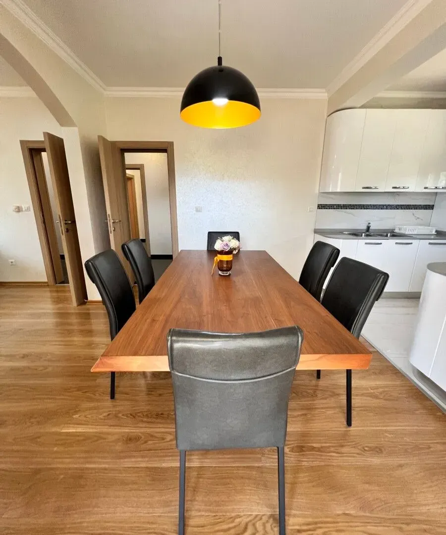 Prodaja, kuća, 200m², Rogami, Podgorica