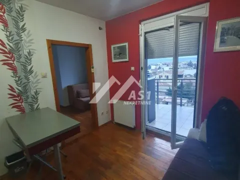 Stan in Bulevar Evrope